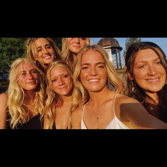 Meet your Posher, Anna - Picture 1 of 1